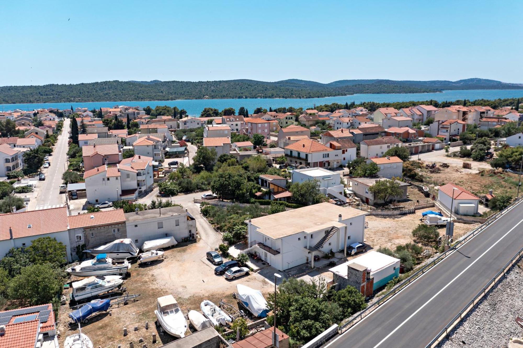 Apartments With A Parking Space Pirovac, Sibenik - 13263 Buitenkant foto